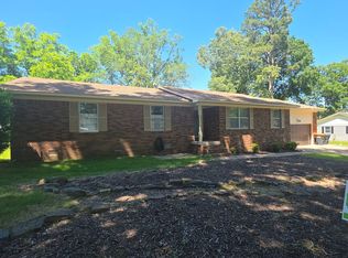 1810 W 3rd Ct, Russellville, AR 72801