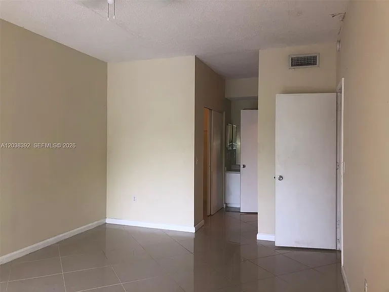 6992 SW 39th St #I101 — Photo 19