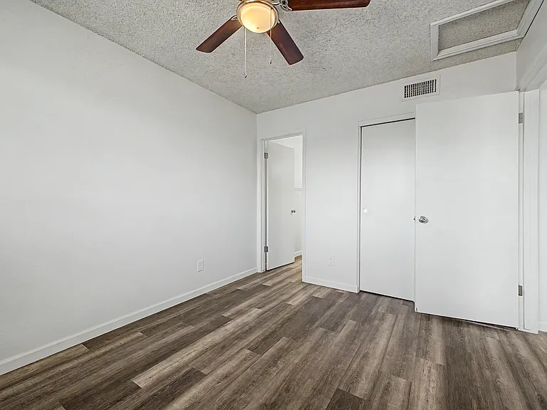 2209-2211 S Granada Dr #2209-A — Photo 5