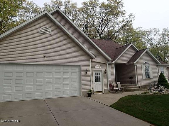 2nd image of 3435 Lake Dunes Dr
