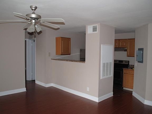 5th image of 4728 Walden Cir