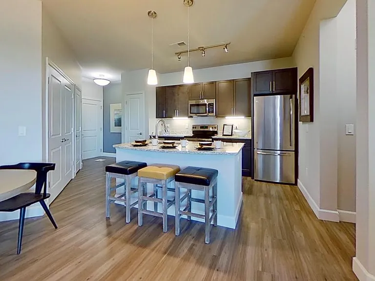 The Vue at Creve Coeur Apartments — Photo 74