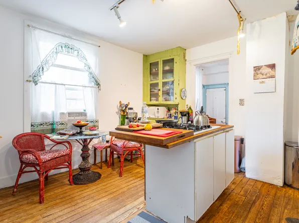 31 Crescent Avenue image 10 of 42