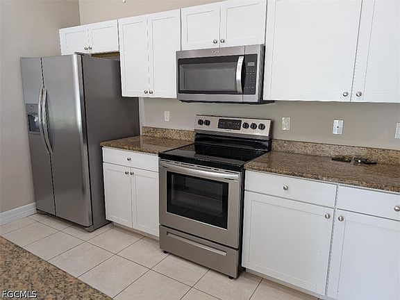 3rd image of 4407 SW 8th Ct