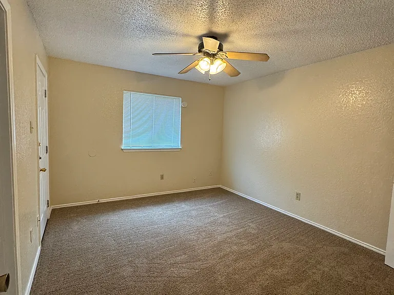 4520 Mizzenmast Ct — Photo 8