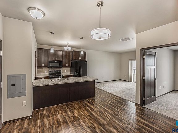 4th image of 7701 S Townsley Ave Unit 206