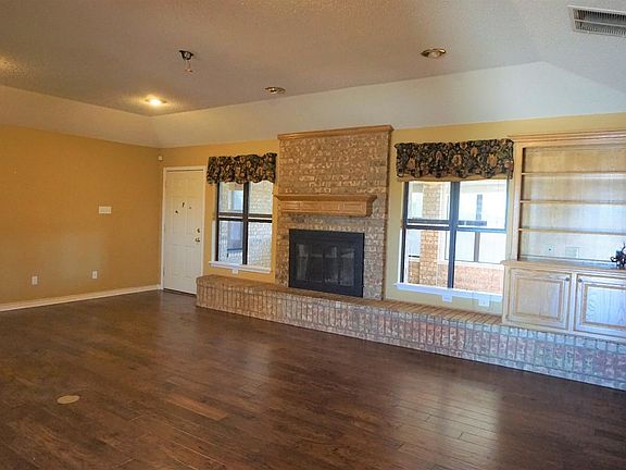 3rd image of 3411 Toledo Ave