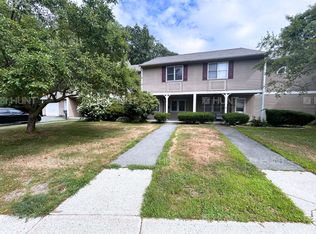 10 Heritage Rd, Hanscom Afb, MA 01731