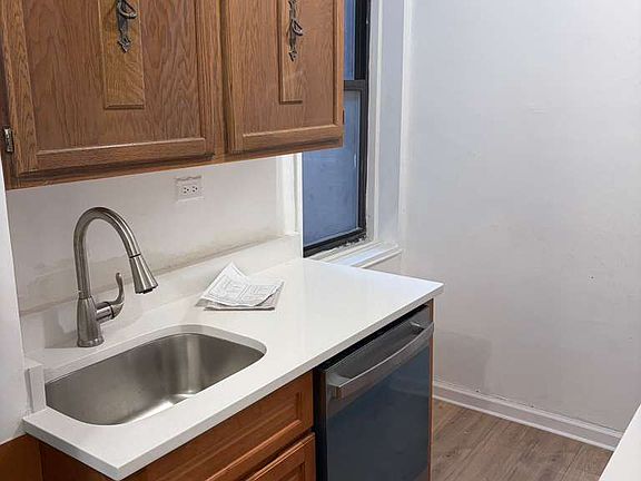 3rd image of 83-35 139th St #2G