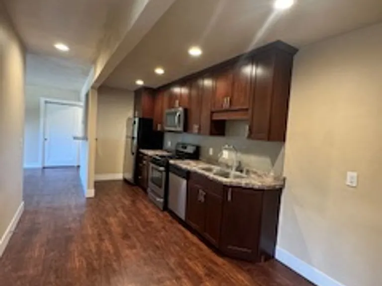 College Street Apartments — Photo 2