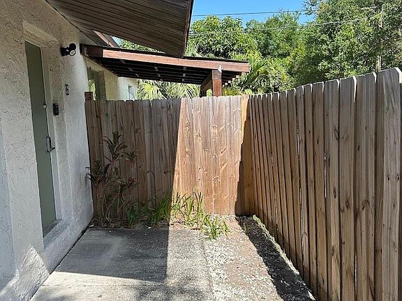 5th image of 15421 Morgan St APT B