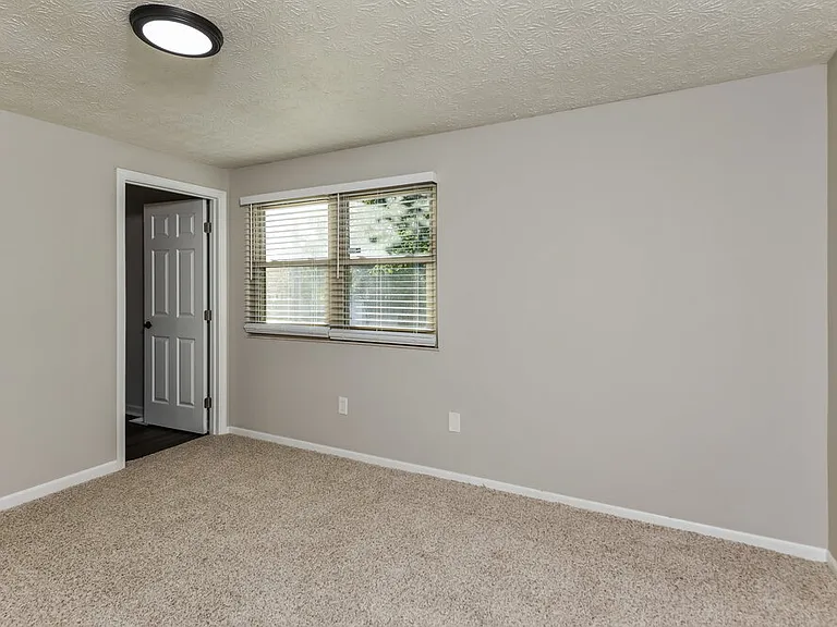 5305 Davidson Rd — Photo 9