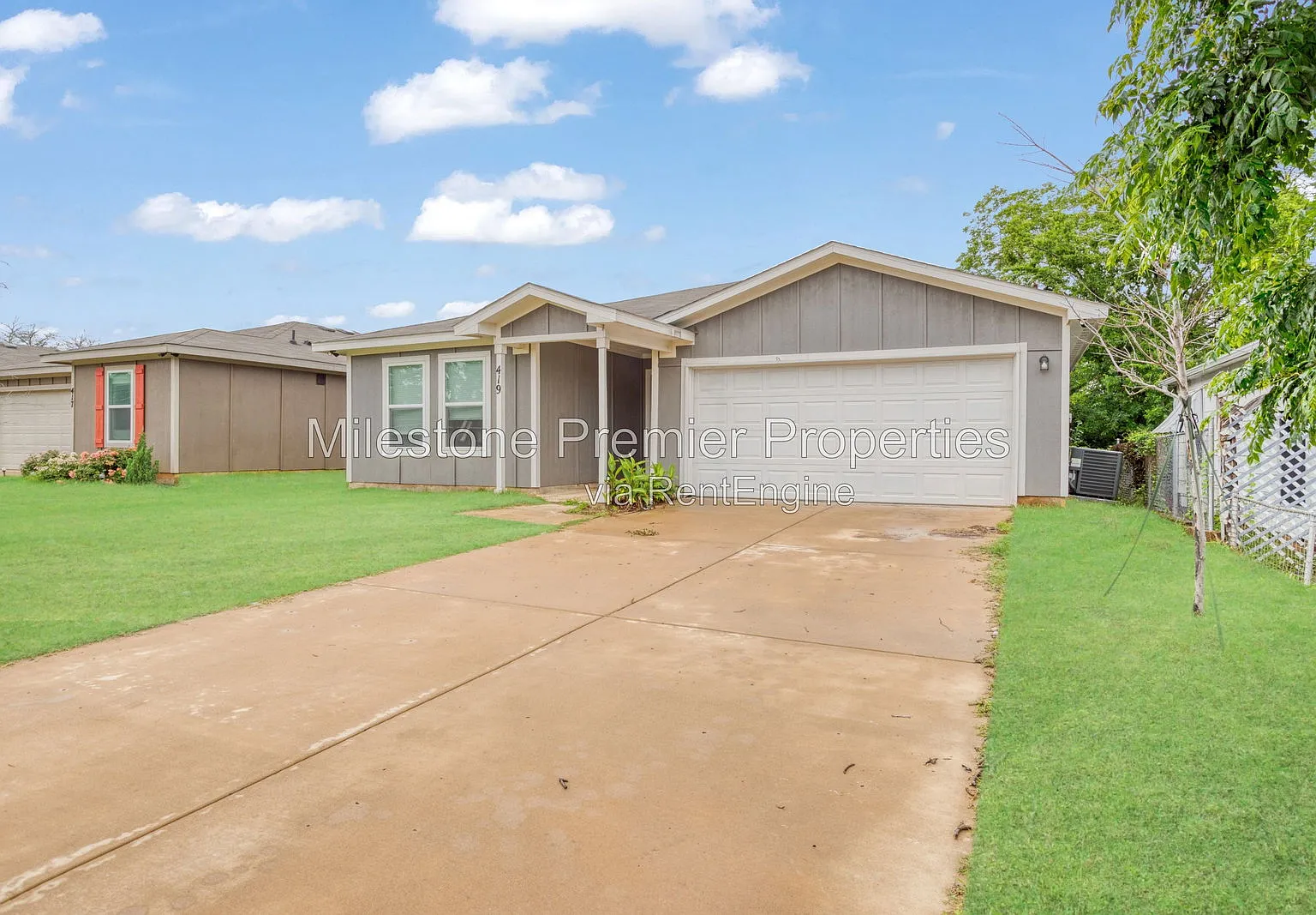 3 bed, 2.0 bath, 1298 sqft, $1,550 — Photo 3