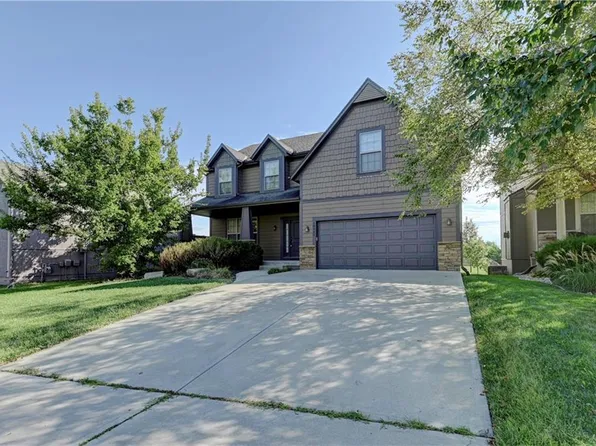 18645 W 165th Ter, Olathe, KS 66062