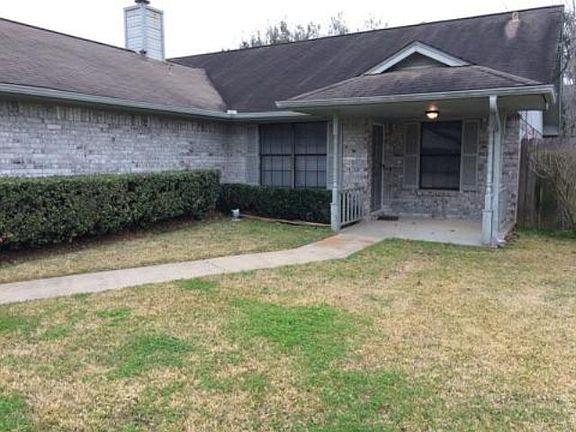 2nd image of 2315 Oak S