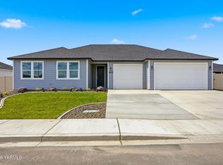 4602 W Larch Ave, Yakima, WA 98903