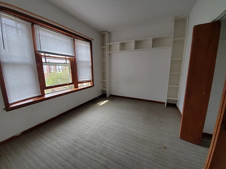 4353 N Kenmore Ave #2 — Photo 4