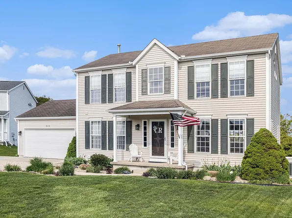 812 Hartfield Ct, Mishawaka, IN 46544