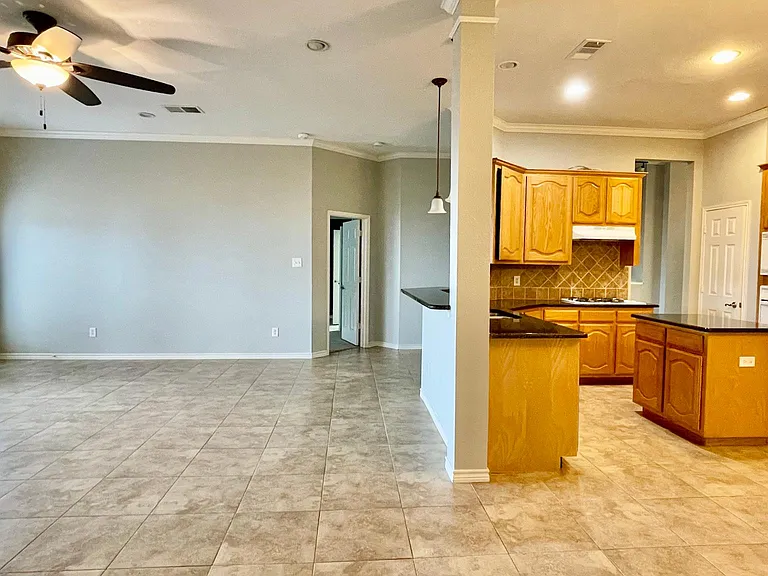 5330 Golfside Dr — Photo 9