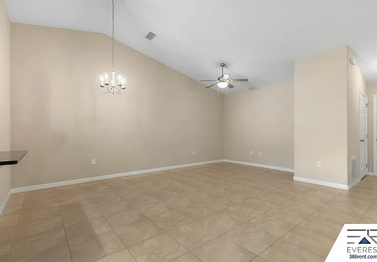 25 Louisville Dr #A — Photo 5