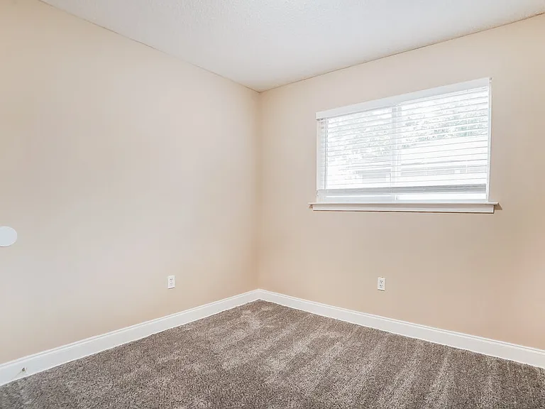 732 Charter Oak Dr — Photo 12