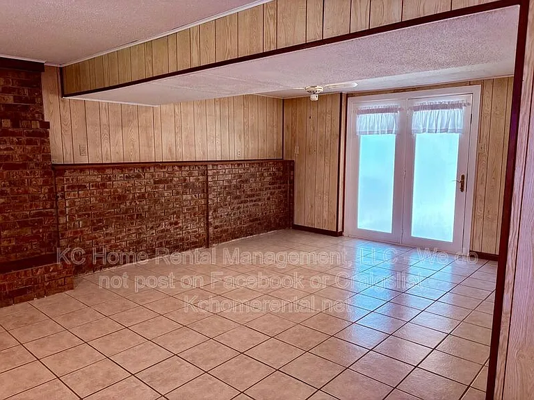 6012 Noland Rd — Photo 36