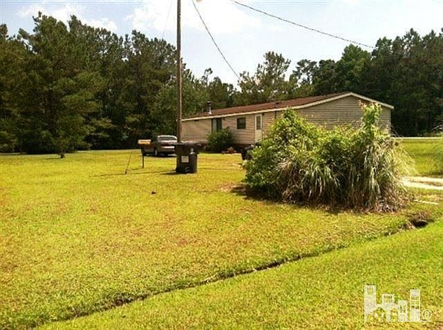 2nd image of 8310 Dove Way NE