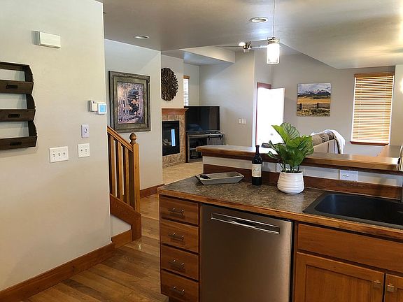 5th image of 202B Hanley Ave #9