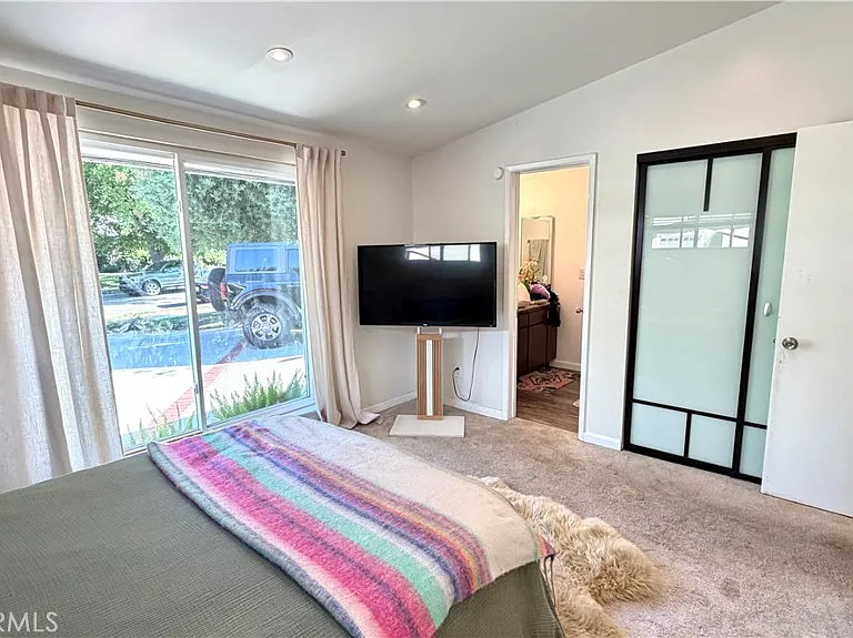 22951 Austin St — Photo 23