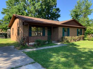 302 Cottonwood Ln, Castle Hayne, NC 28429