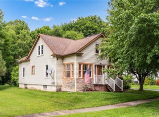 18 Frederick St, Gowanda, NY 14070