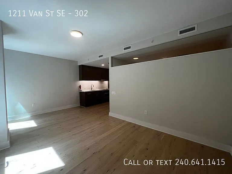 1211 Van St SE #302 — Photo 17