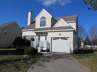 51 Palomino Dr, Franklin, MA 02038
