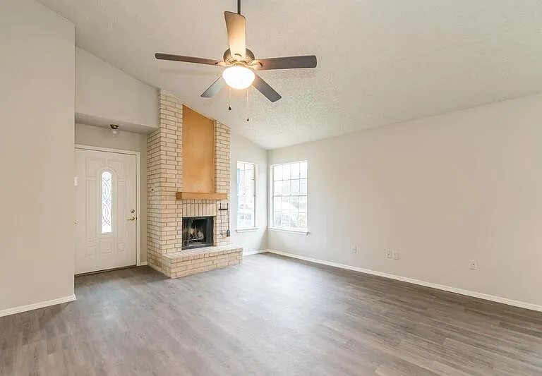 3518 Stoney Bluff St — Photo 4