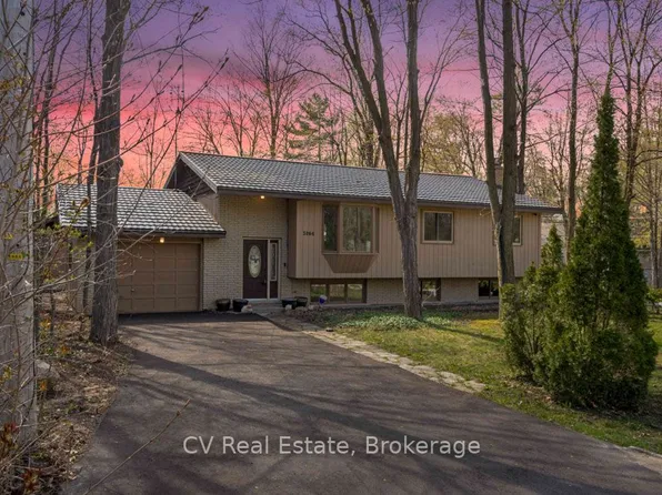 3866 Dixon Rd, Innisfil, ON L9S 2R9