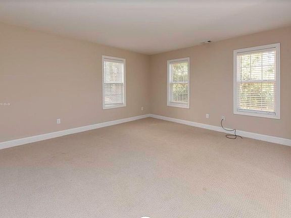 4th image of 29 Peregrine Dr