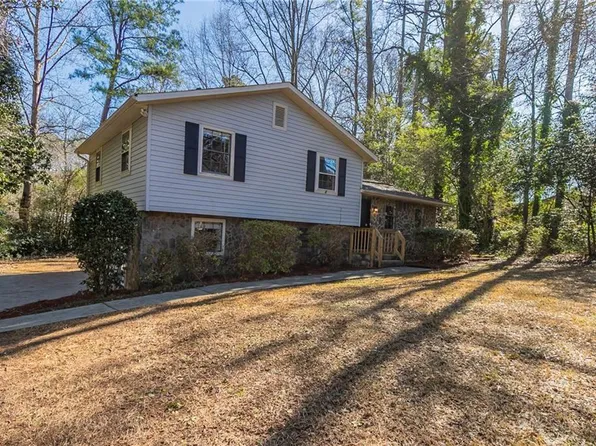 8652 Embrey Dr, Jonesboro, GA 30236