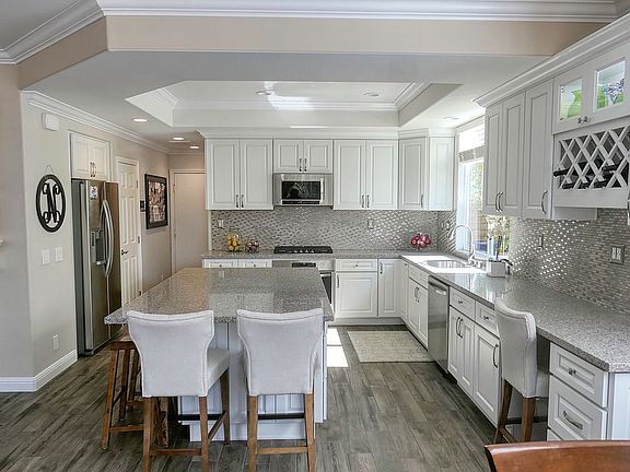3rd image of 26537 Oakdale Canyon Ln