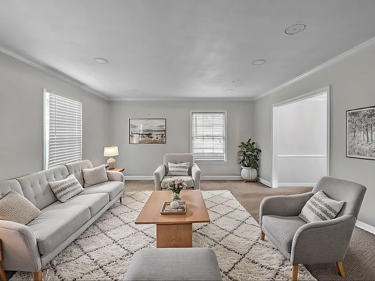 4760 Marlborough Dr — Photo 11