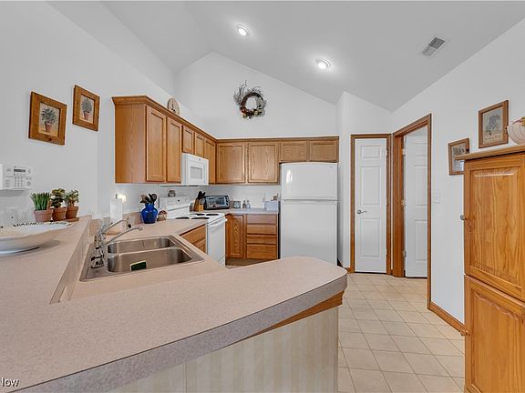 5th image of 9151 Springfield Rd Unit 1001