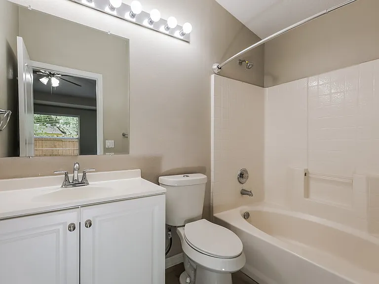 1038 Harvest Moon Dr — Photo 11