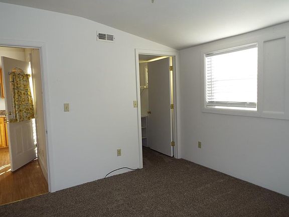 5th image of 113 1/2 N Locke Ave
