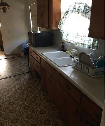 5th image of 2350 Newport St