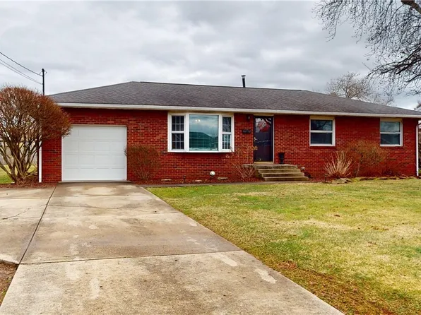 814 Campbell Dr, Belpre, OH 45714