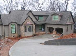 200 Rock Creek Dr, Greenville, SC 29605