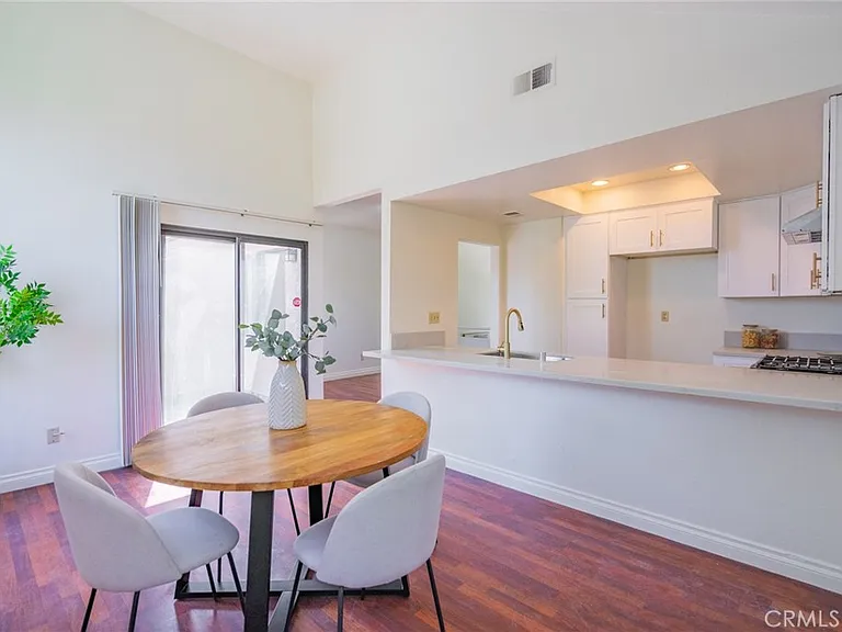 3050 La Paz Ln #C — Photo 6