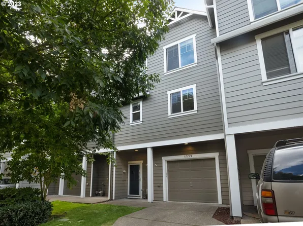 12226 SE Long St, Portland, OR 97236
