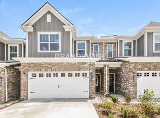 129 Rising Ln, Gallatin, TN 37066