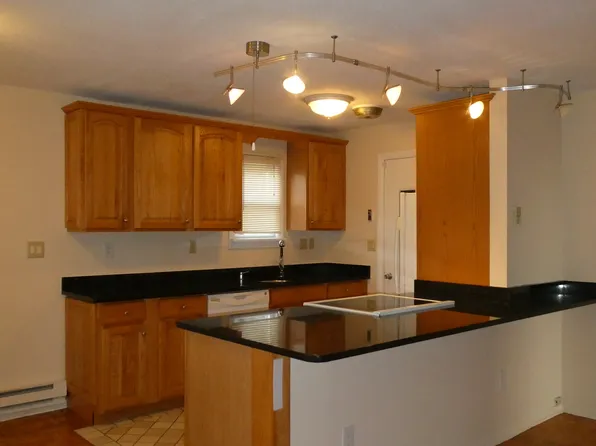 32 West Walk, West Haven, CT 06516