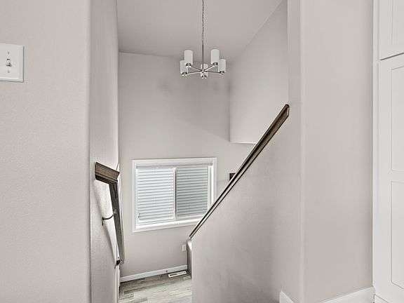 4th image of 1011 Barnes Dr W